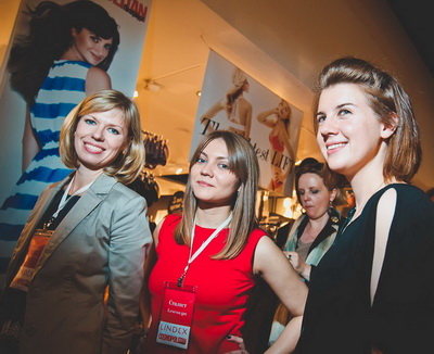 Стилисты Кристина Экк и Александра Ганеева на Shopping-вечеринке Lindex в ТРЦ Галерея СПб.
